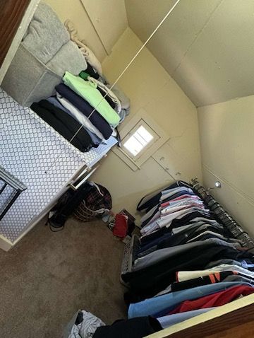 211 s college closet