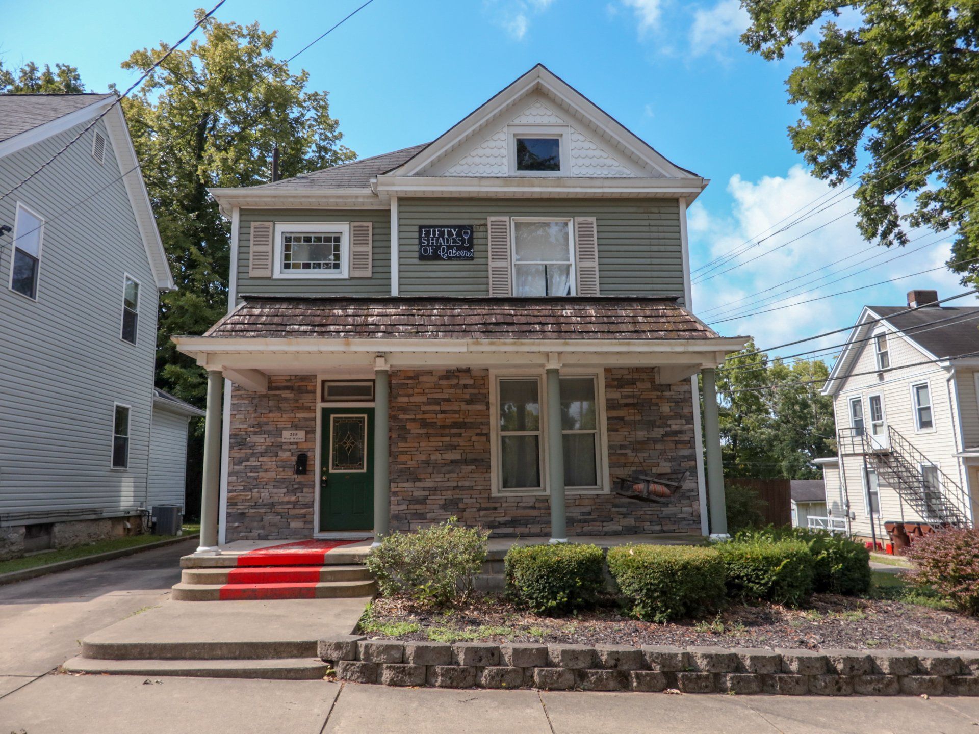 215 W Walnut