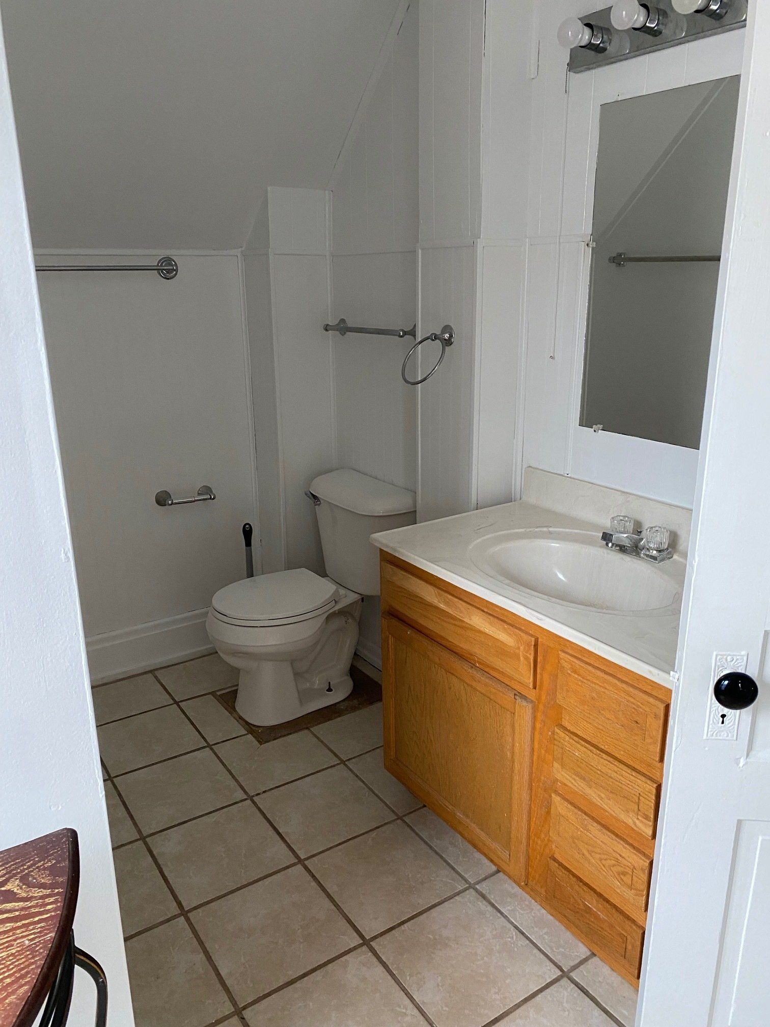 217 S Main St main bath