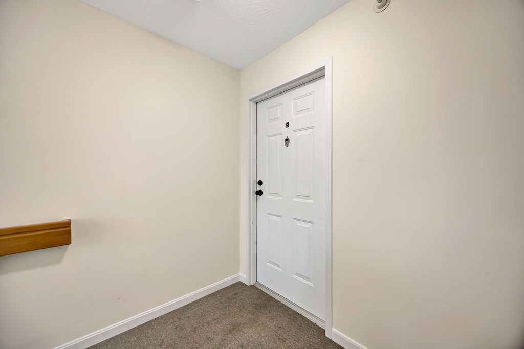 21 Indian Cove entrance door