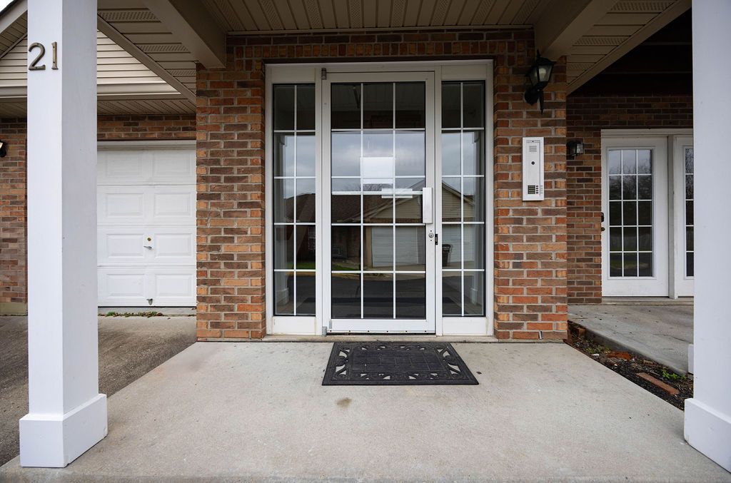 21 Indian Cove entrance
