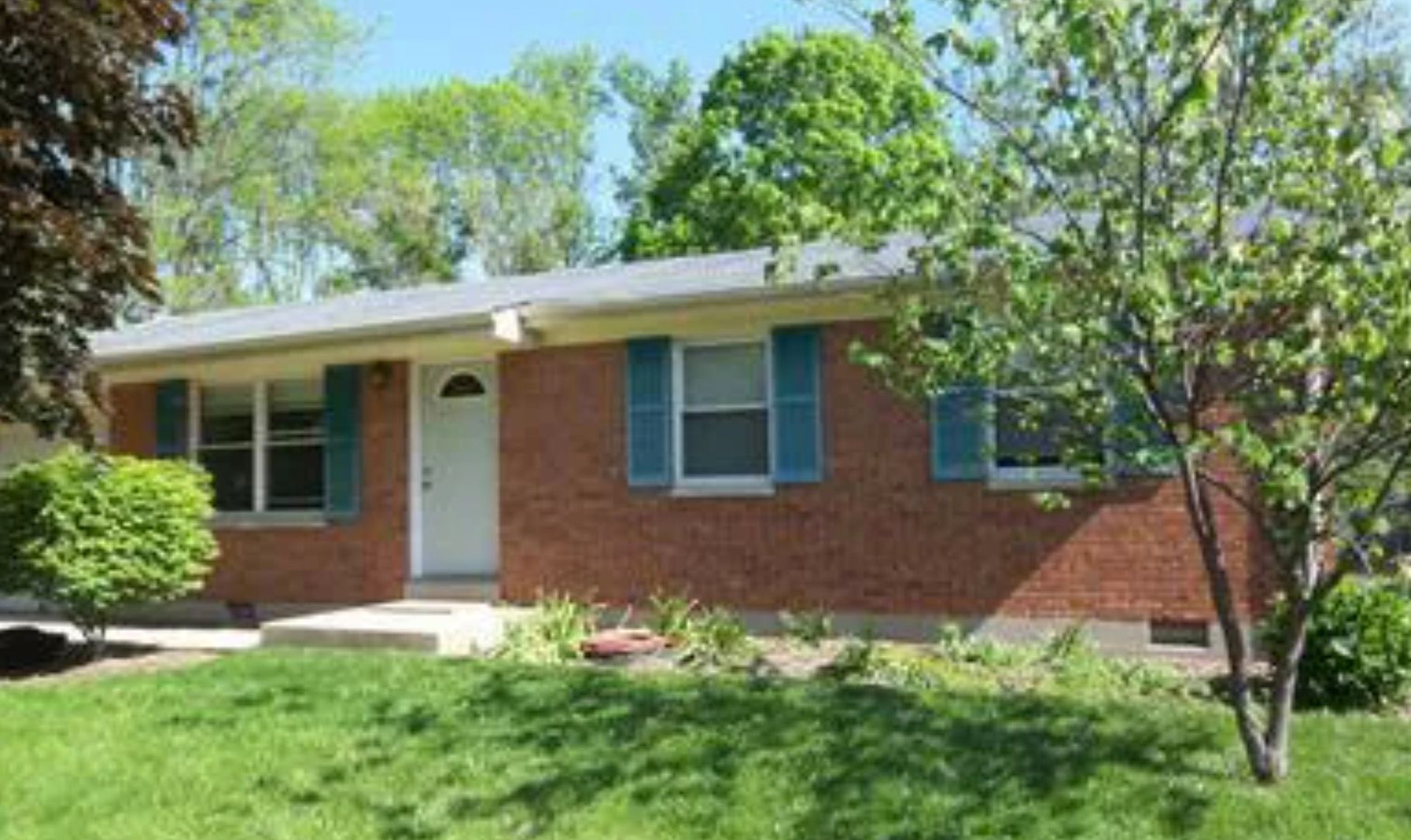 312 Brookview Exterior