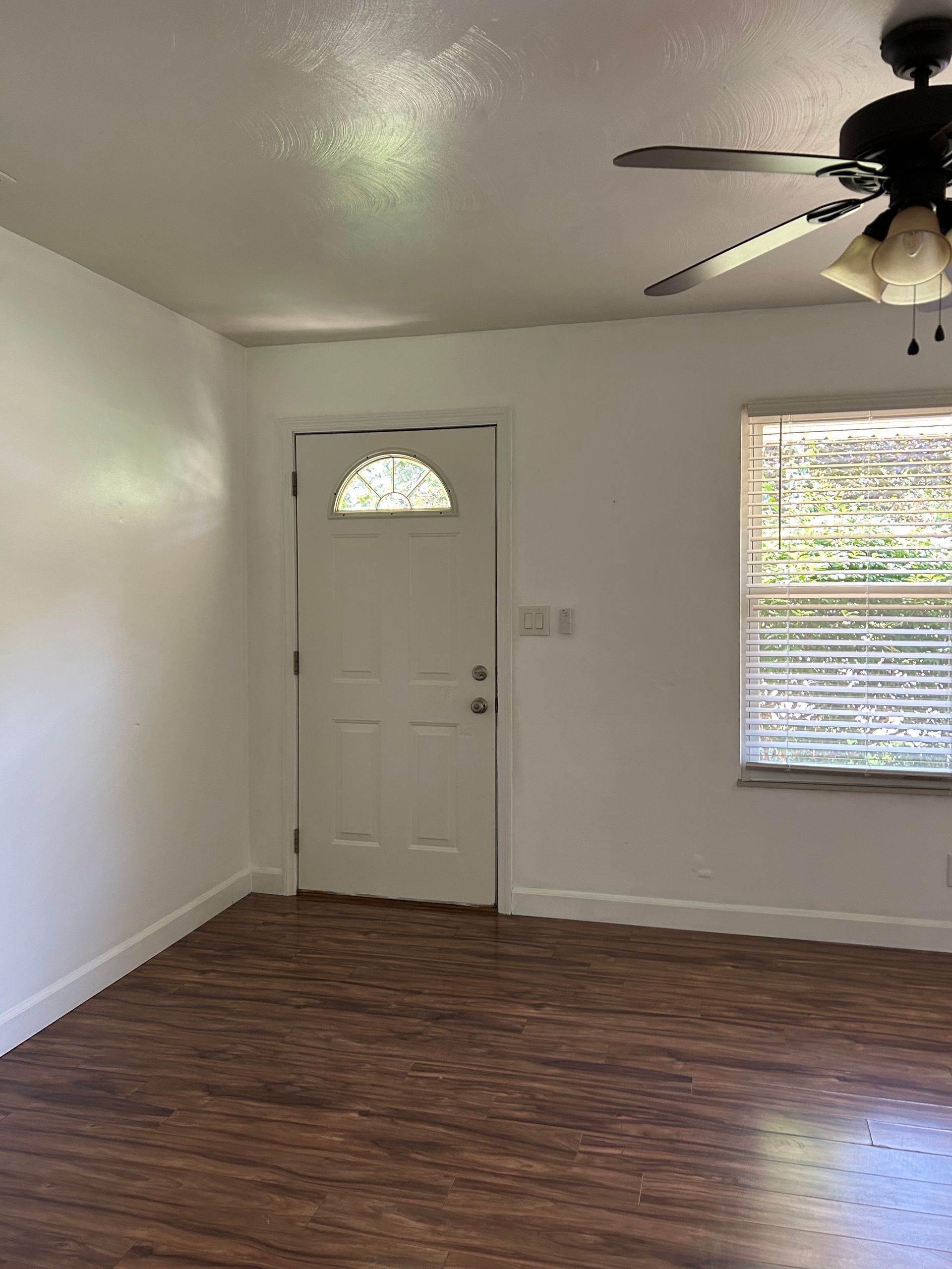 312 Brookview entry