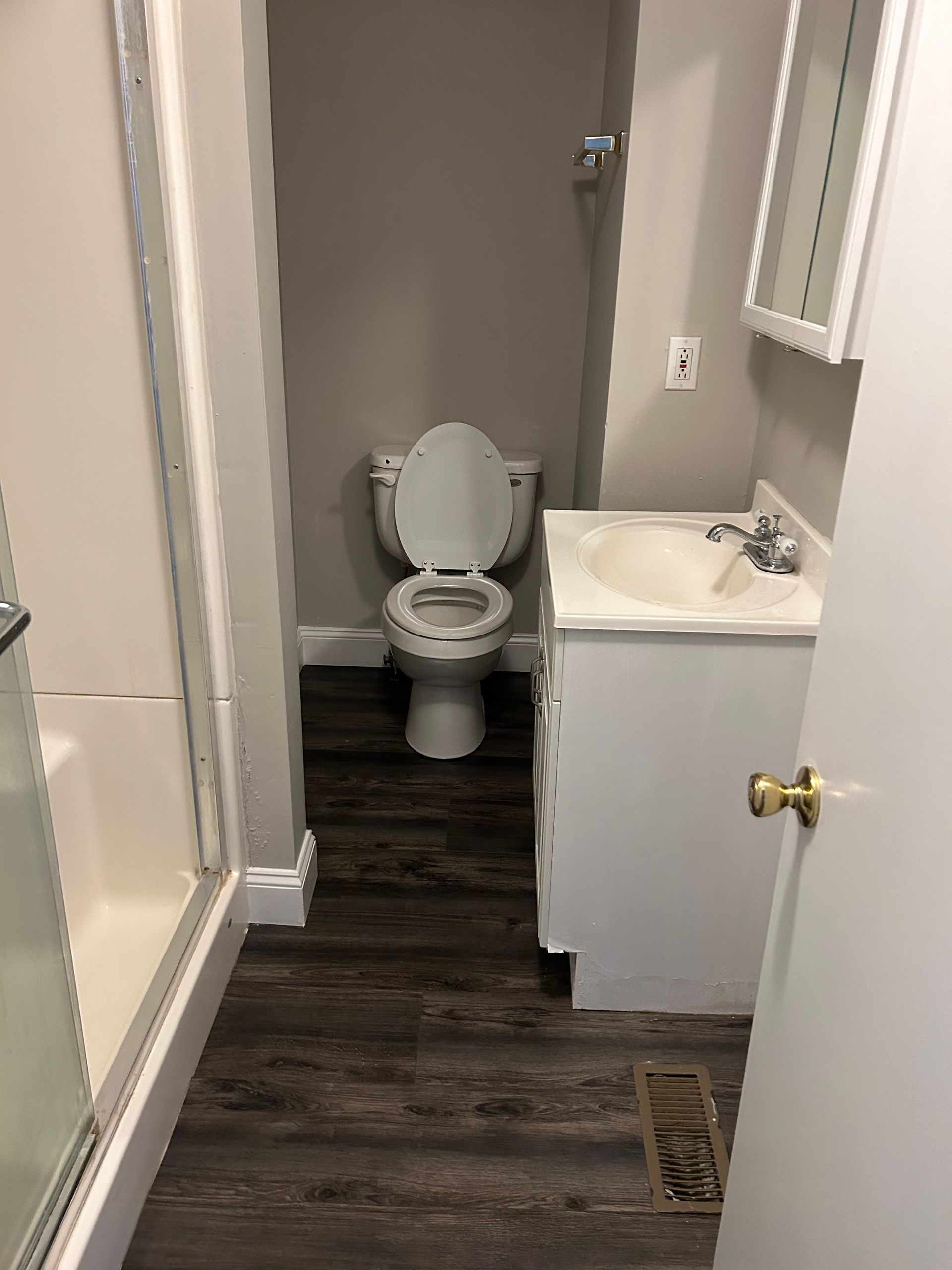 430 Bouden bathroom