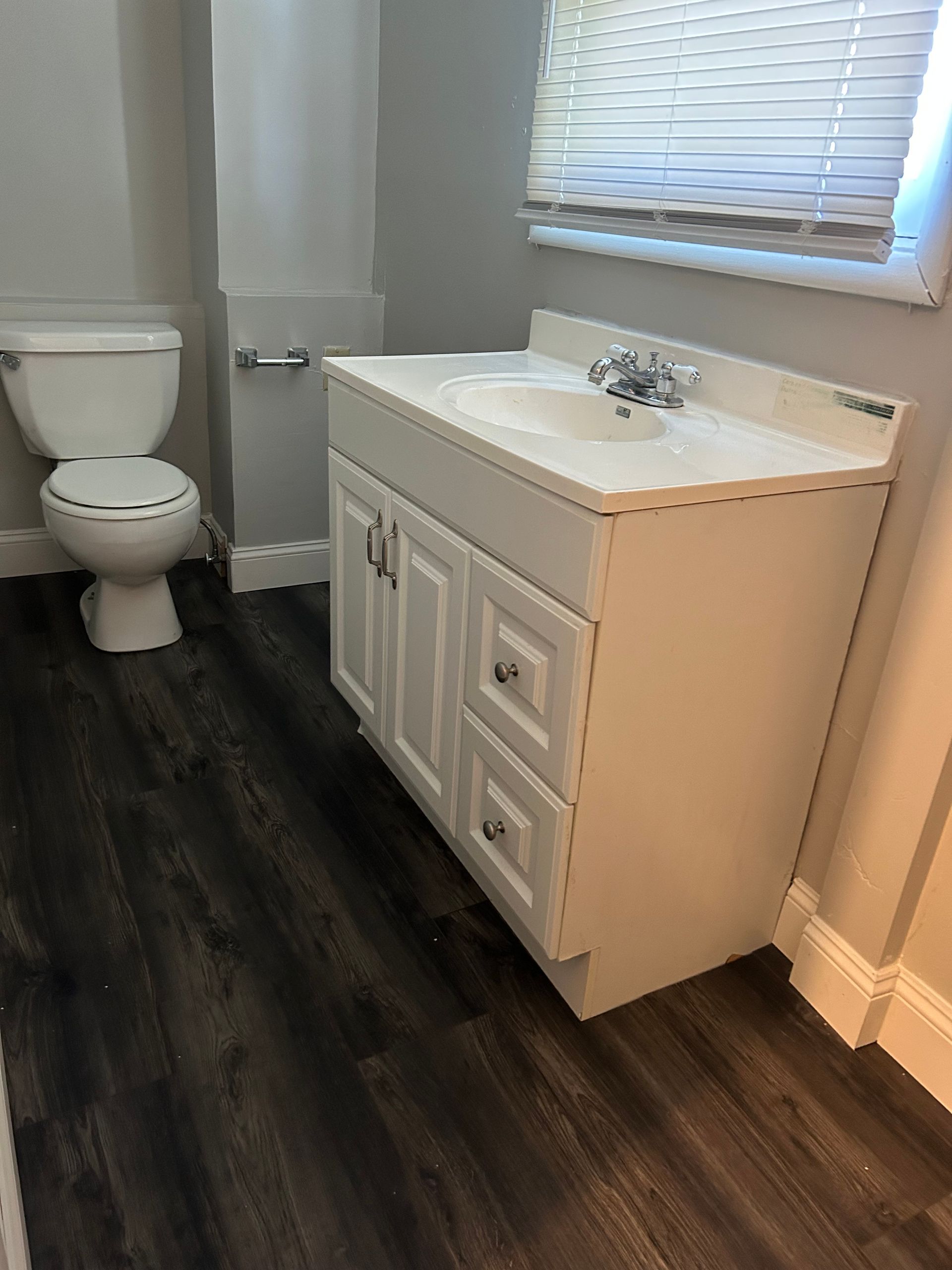 430 Bouden bathroom