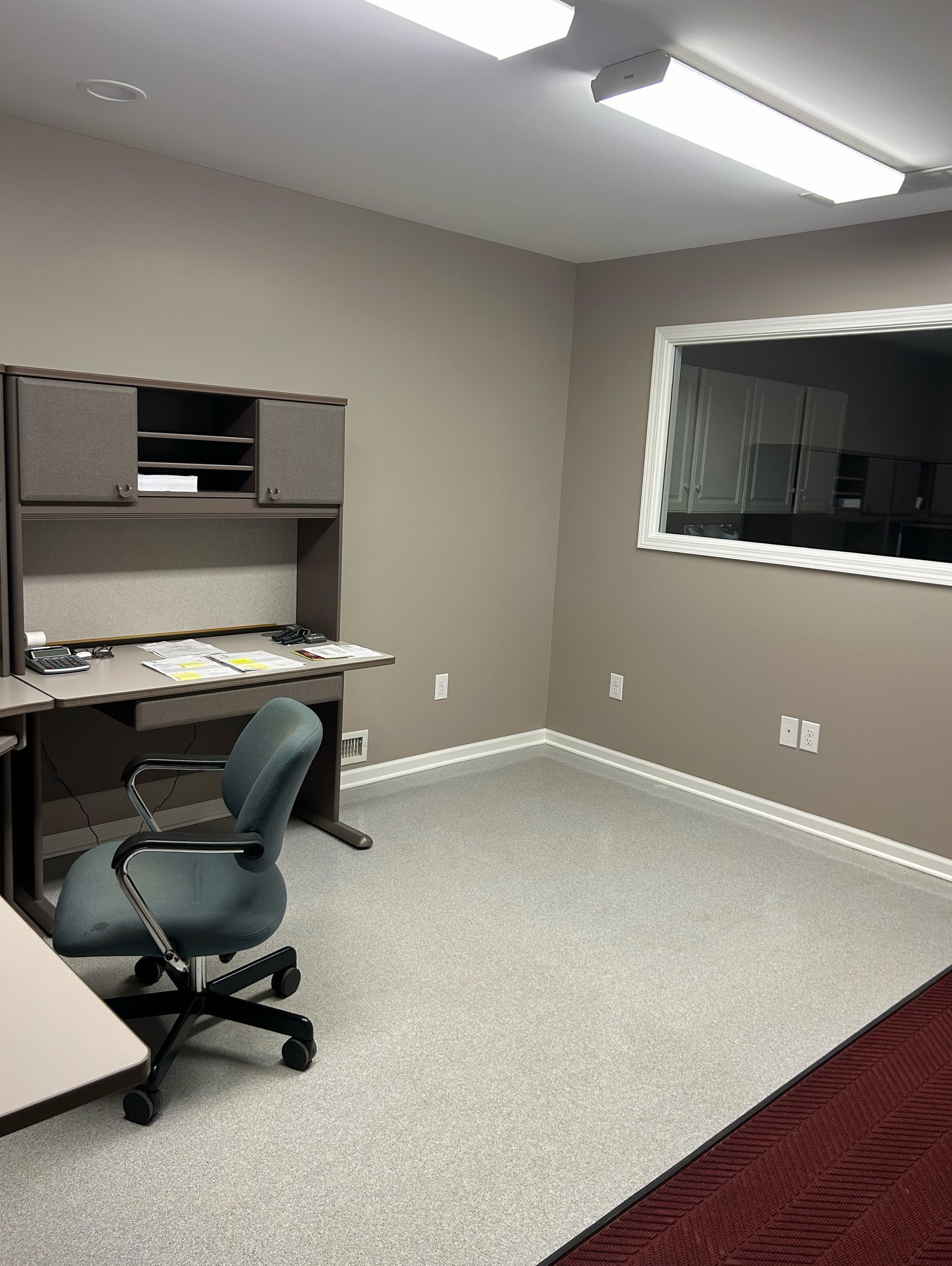 606 S Beech office