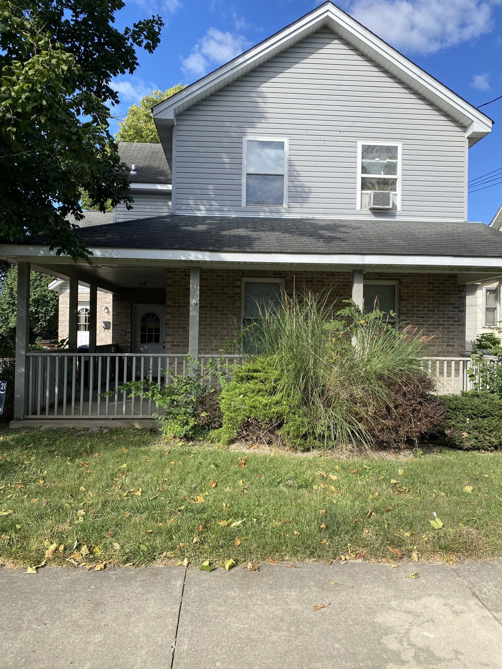 816 S College