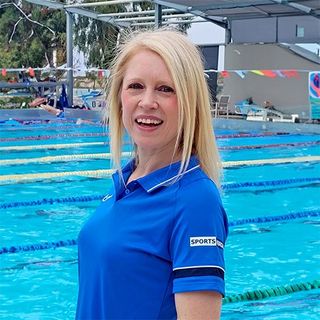 Rachel Graves, Sports Abroad