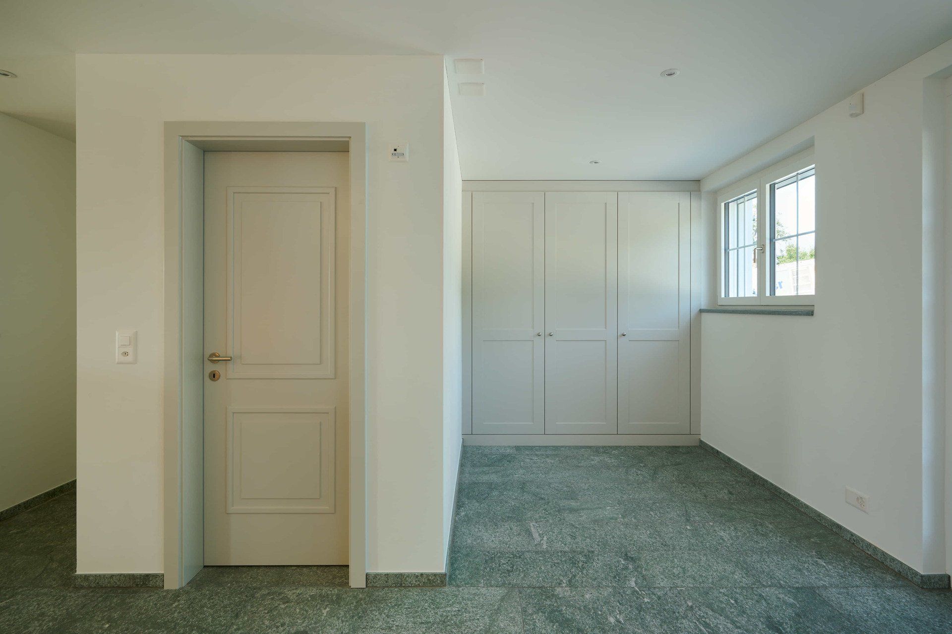 Türen und Einbauschrank