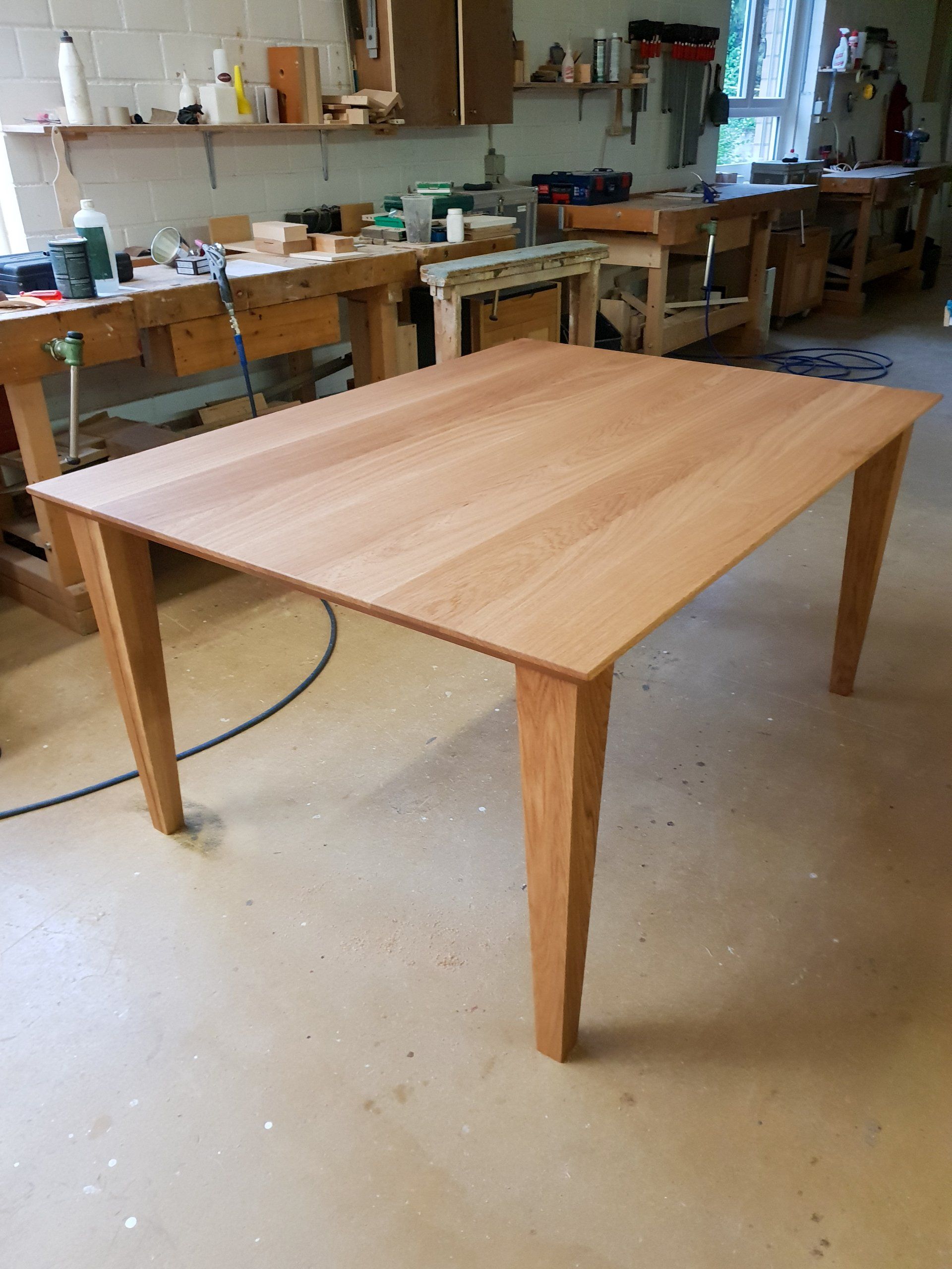 Tisch in Kirschbaum