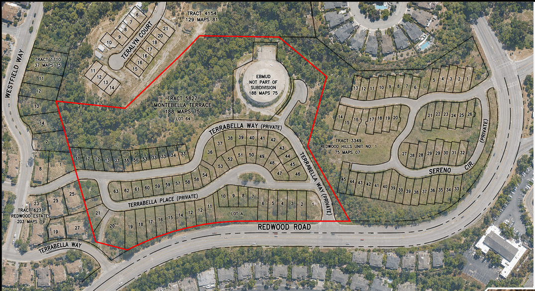 Aerial view of a landscaped apartment complex, with a red-outlined boundary overlaid on the site.