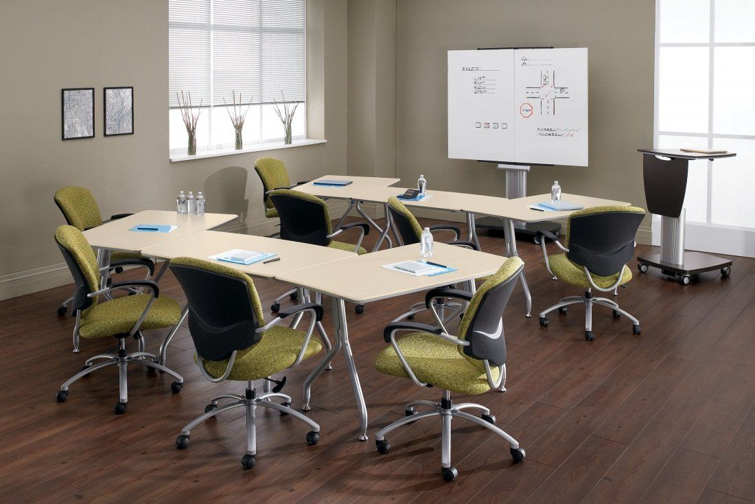 Bungee U-shape table groups