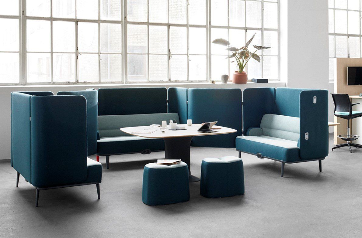 Mote collaborative meeting space with modular seating