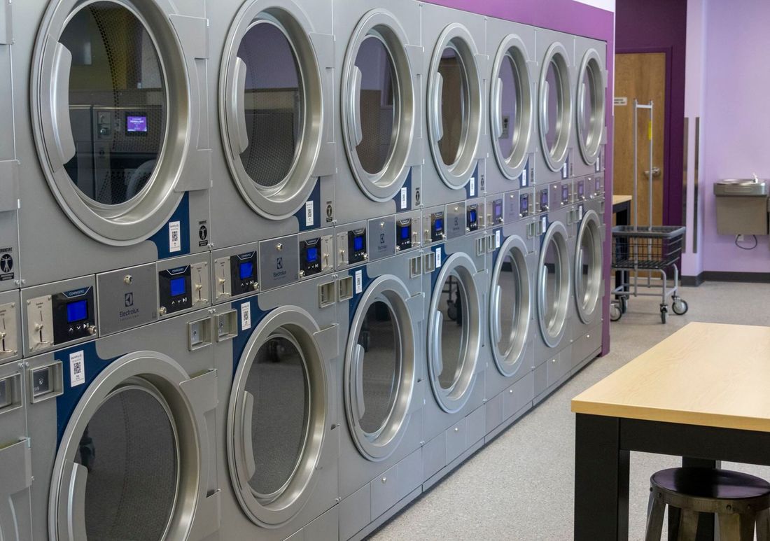 The Laundry Des Plaines Modern Laundromat