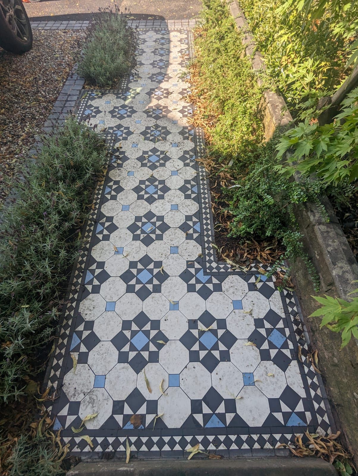 VICTORIAN TILED FRONT GARDEN PATH DEEP CLEANING AND SEALING IN SALE, GREATER MANCHESTER
