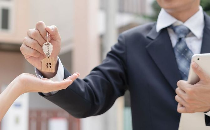 real estate agent