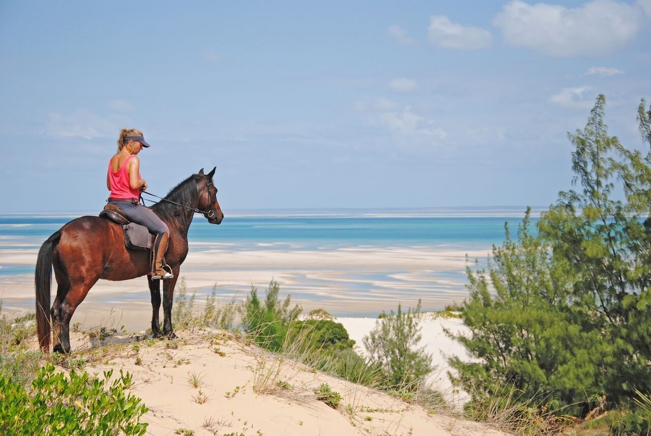 Vilanculos is renowned for its superb variety of white sand beaches, alluring golden sunsets and tall palm trees…Perfect for horse riding along the coast!