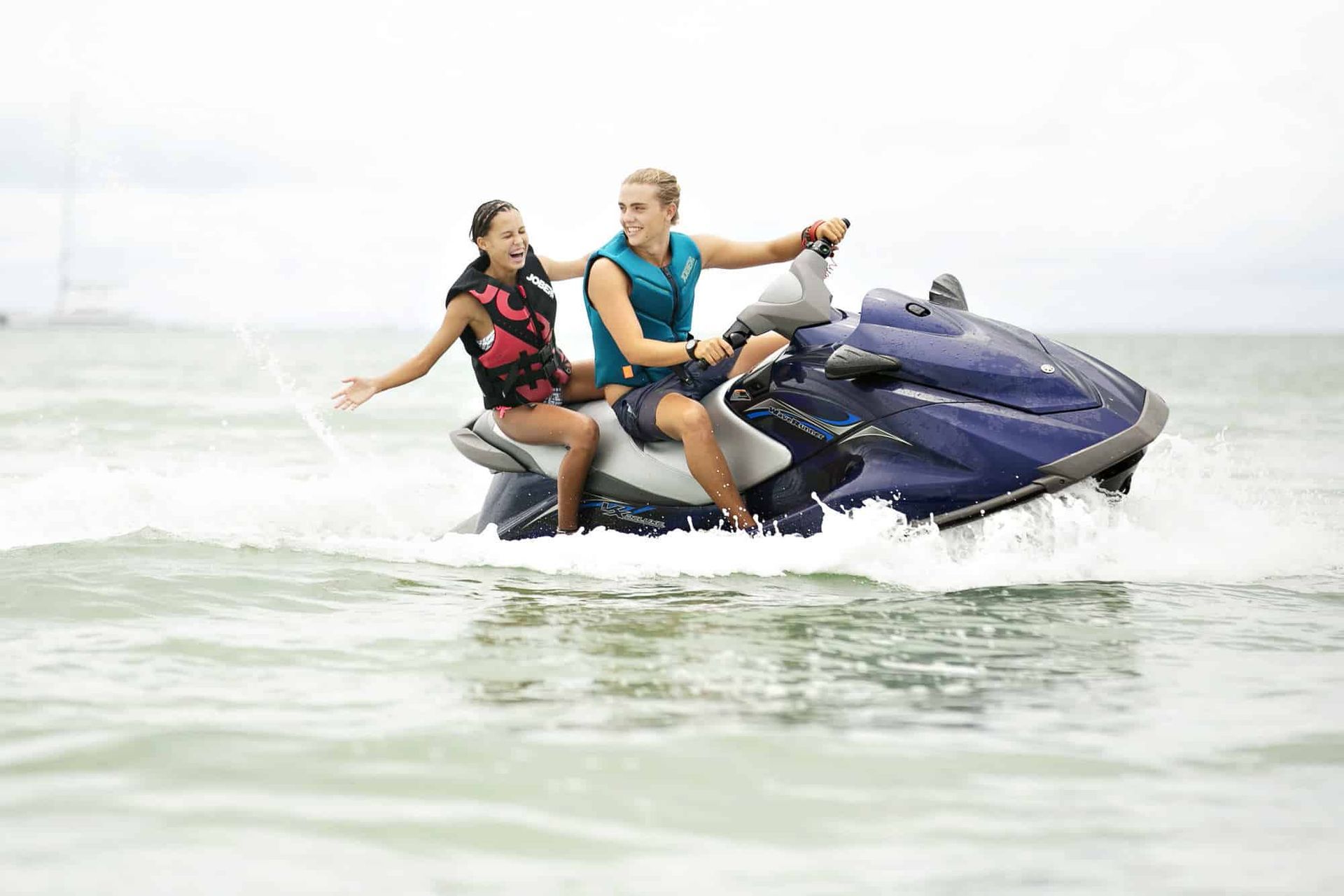 The lagoon’s calm waters make it safe for swimming and ideal for a variety of watersports, such as windsurfing, kitesurfing, wake boading and jet Skiing.
