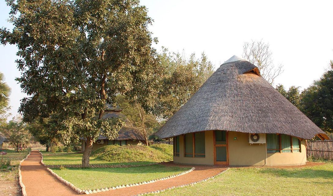 Montebelo Gorongosa Lodge is situated within the Gorongosa National Park. Guests will stay in comfortable villas and bungalows and there is a choice of campsite.