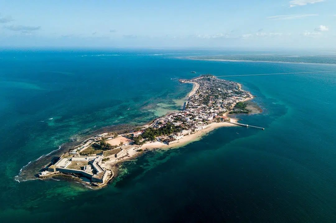 Step back in time and uncover the historical wonders of Ilha de Mozambique, where culture and heritage blend seamlessly.