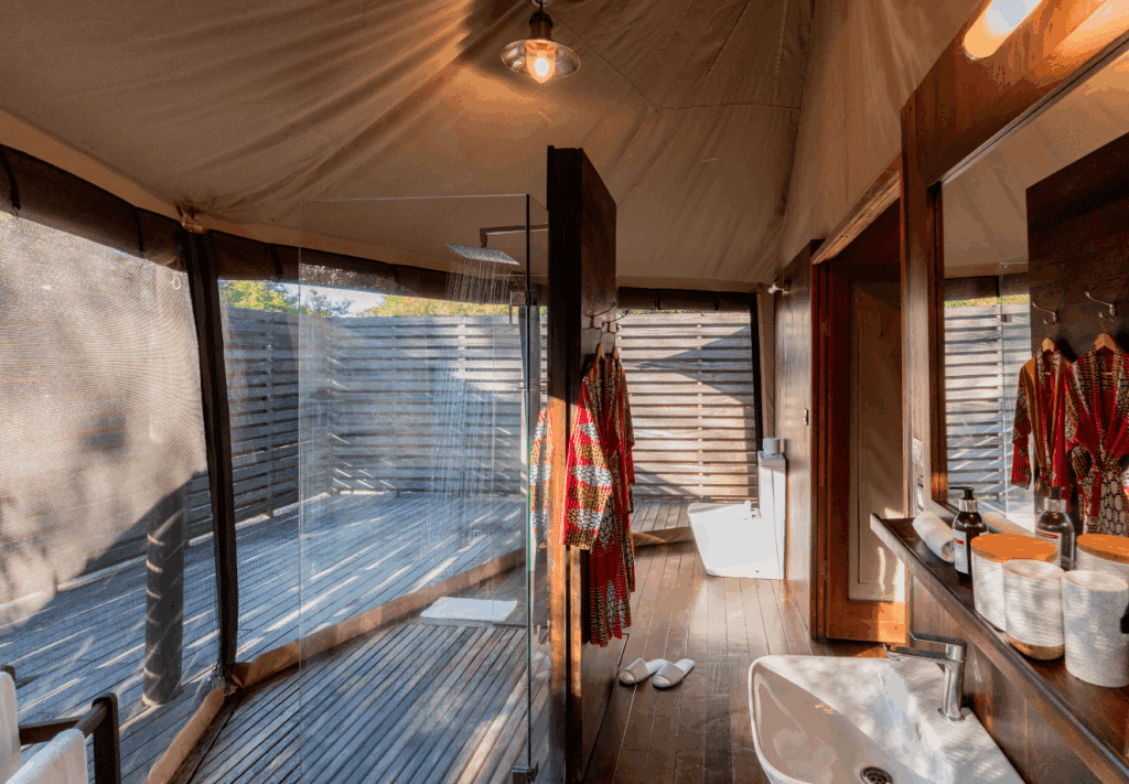 Five-Night Muzimu and Chicari Gorongosa Safari