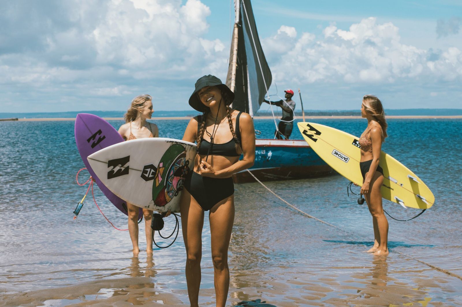 Ponta Do Ouro provides with amazing conditions for surfing for both the novice and the expert surfer.