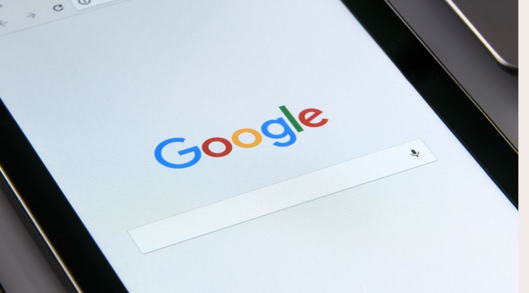 Et nærbilde av et Google-søk på et nettbrett.