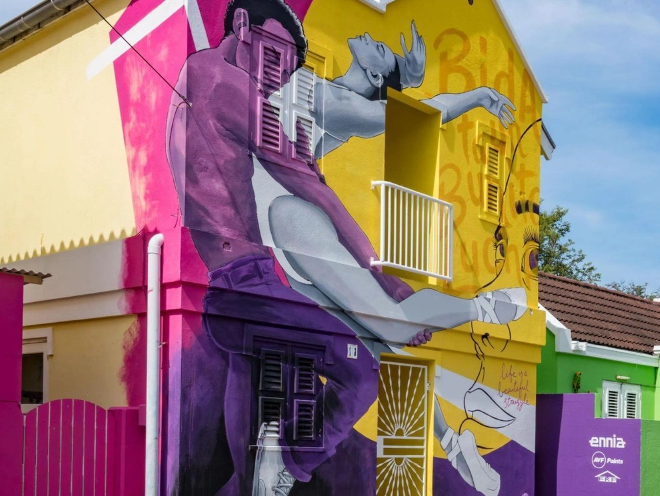 Guided neighborhood tour exploring Otrobanda's hidden stories and local history near Bario Hotel Curaçao