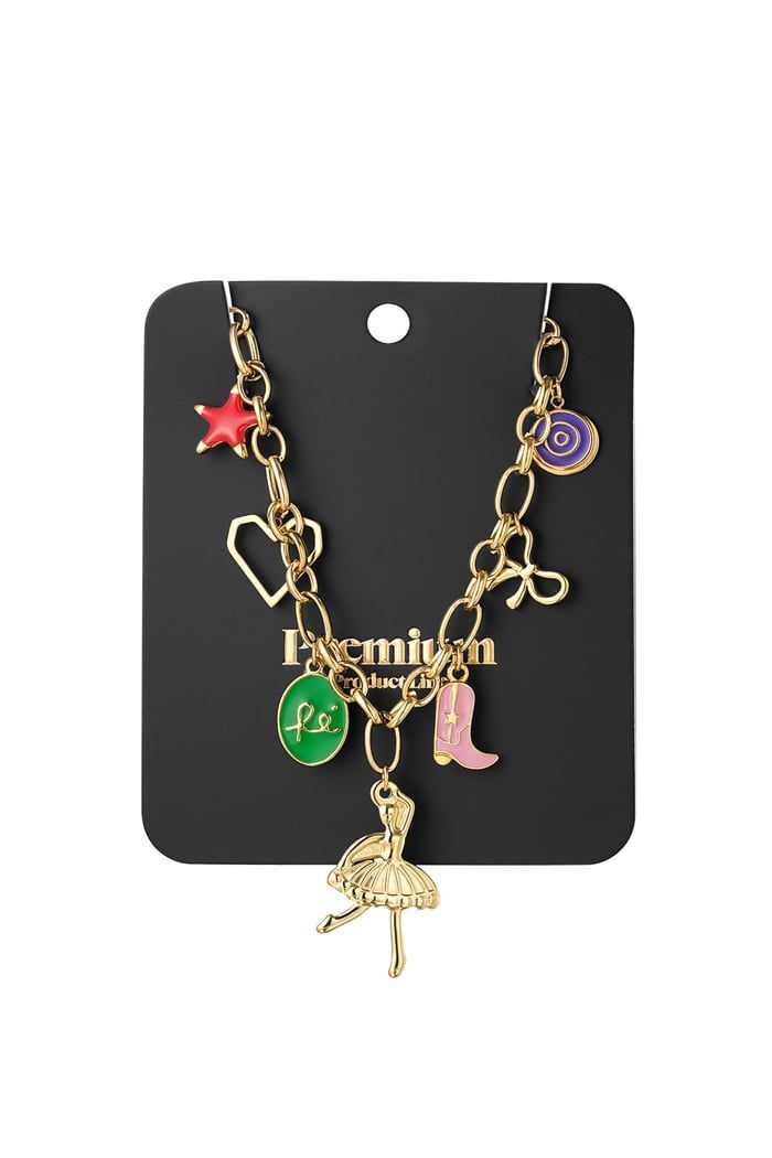 Een zwart label met een ketting eraan op een witte achtergrond.
