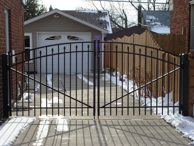 Metal Gate