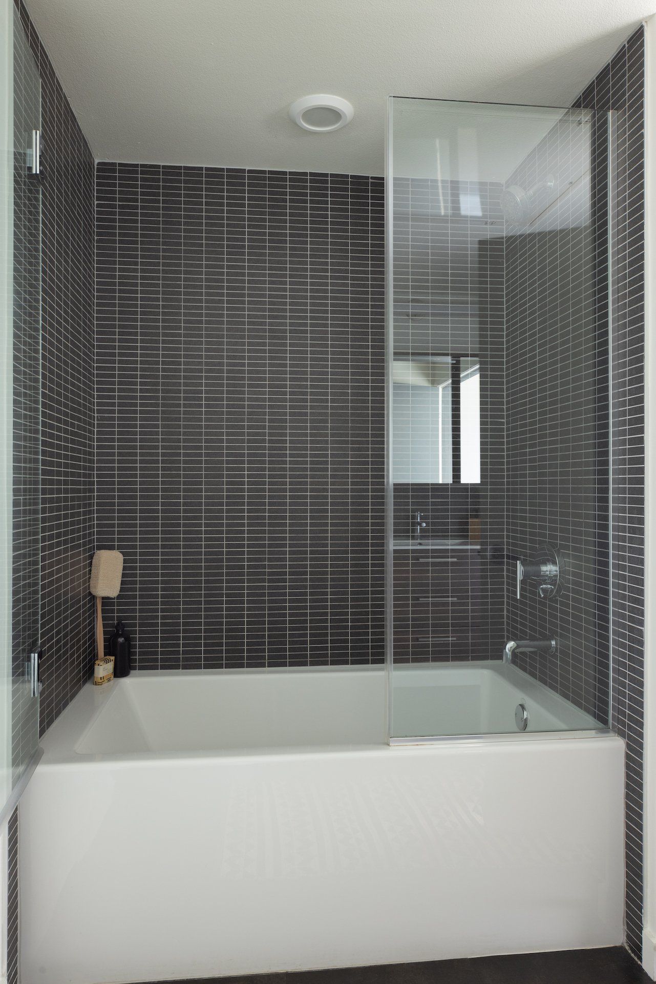 modern 2-bedroom apartments in LA Frame Melrose with bright natural light and modern interiors.