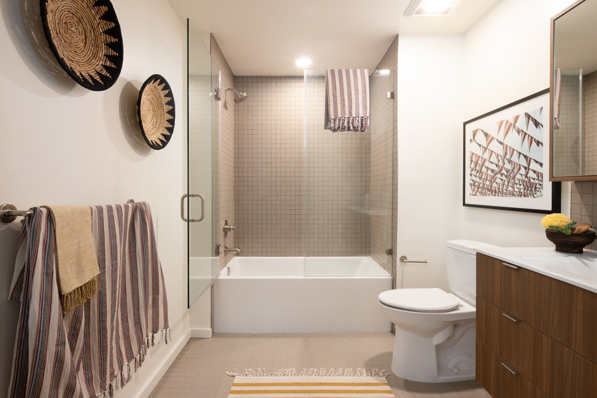 modern 3-bedroom apartment in LA Frame Downtown Culver city with bright natural light and modern interiors.