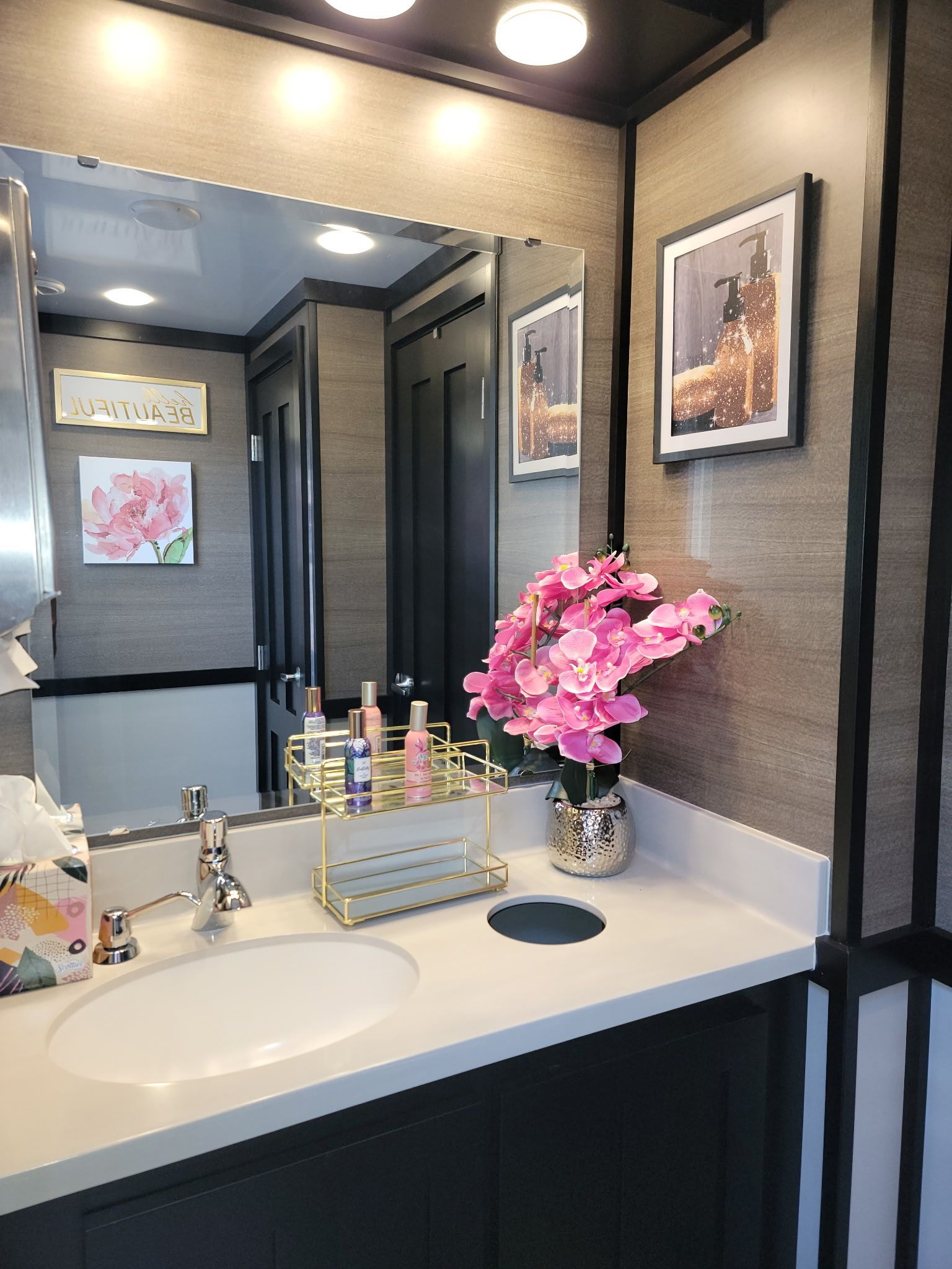 Bathroom decorations