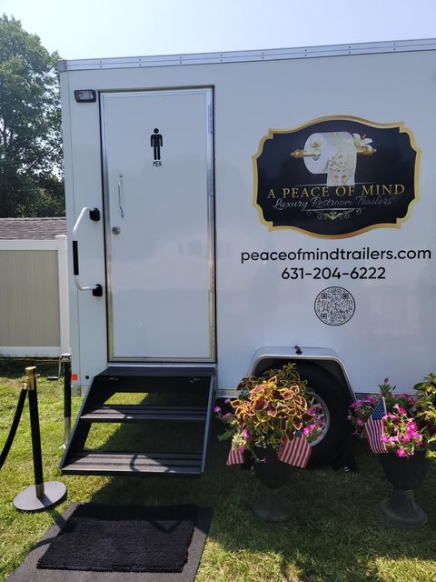Bathroom trailer