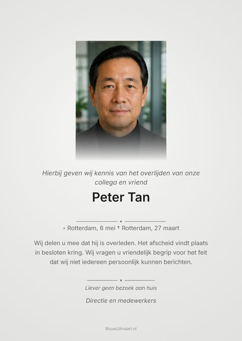 Voorbeeld van een kennisgeving van overlijden van een collega, sober grijs met een staande foto