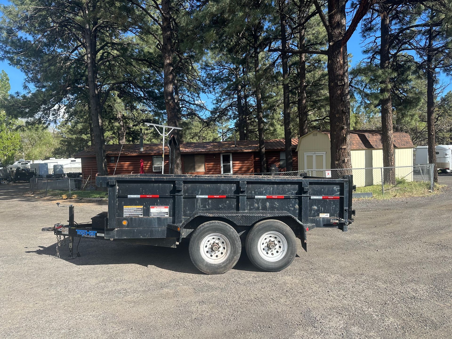 DUMP TRAILER