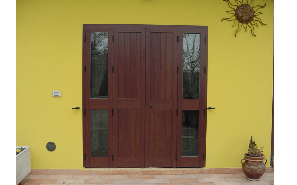 Portone in legno