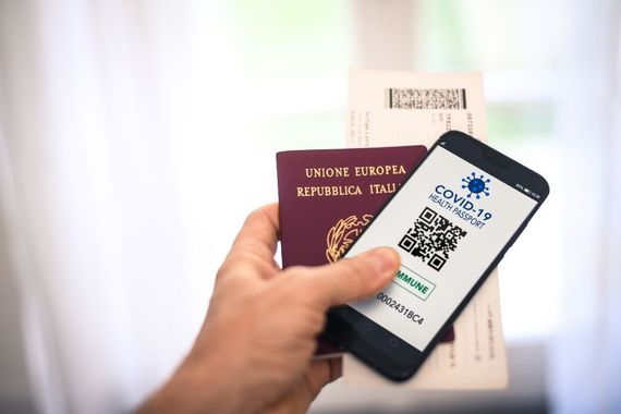 Passaporto e green pass