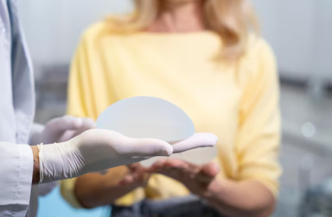 Mamoplastia de aumento em São Paulo: Silicone por baixo ou por cima do músculo