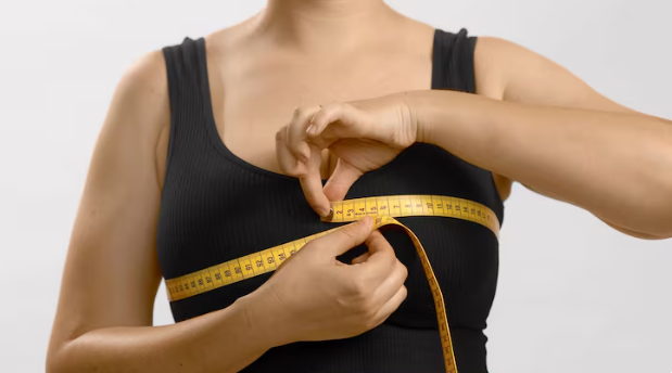 Mamoplastia redutora alivia dor nas costas Mamoplastia redutora alivia dor nas costas