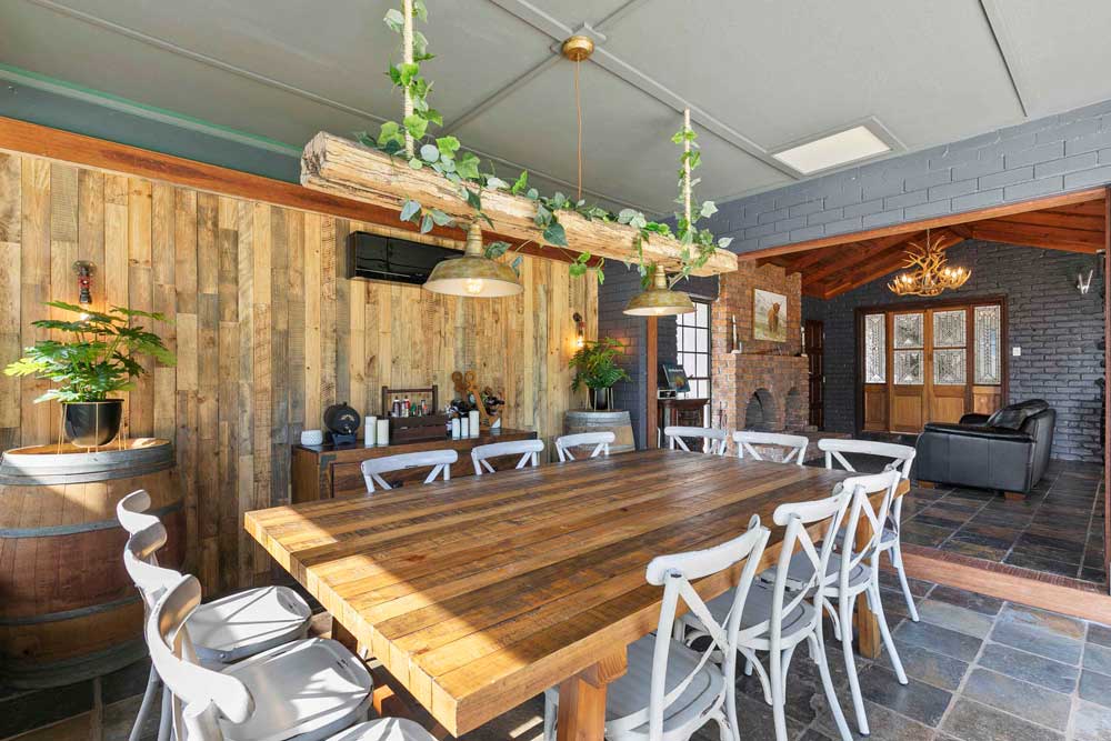 Dining Area 2
