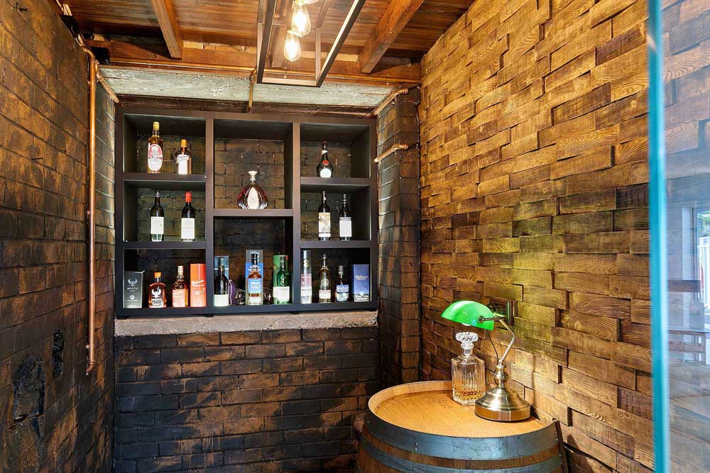 Bar section