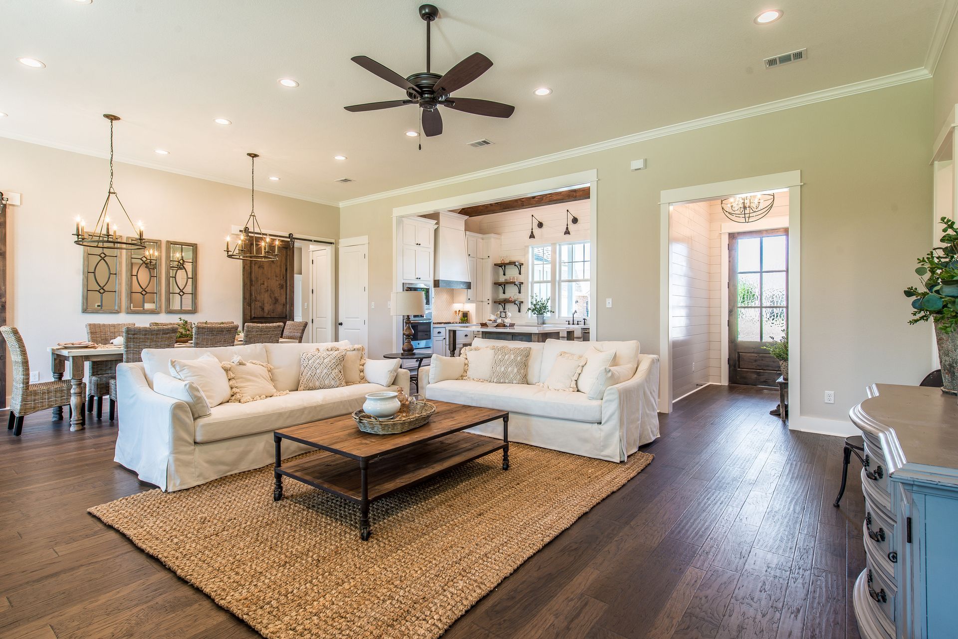 hardwood floor refinishing in Nashville, TN