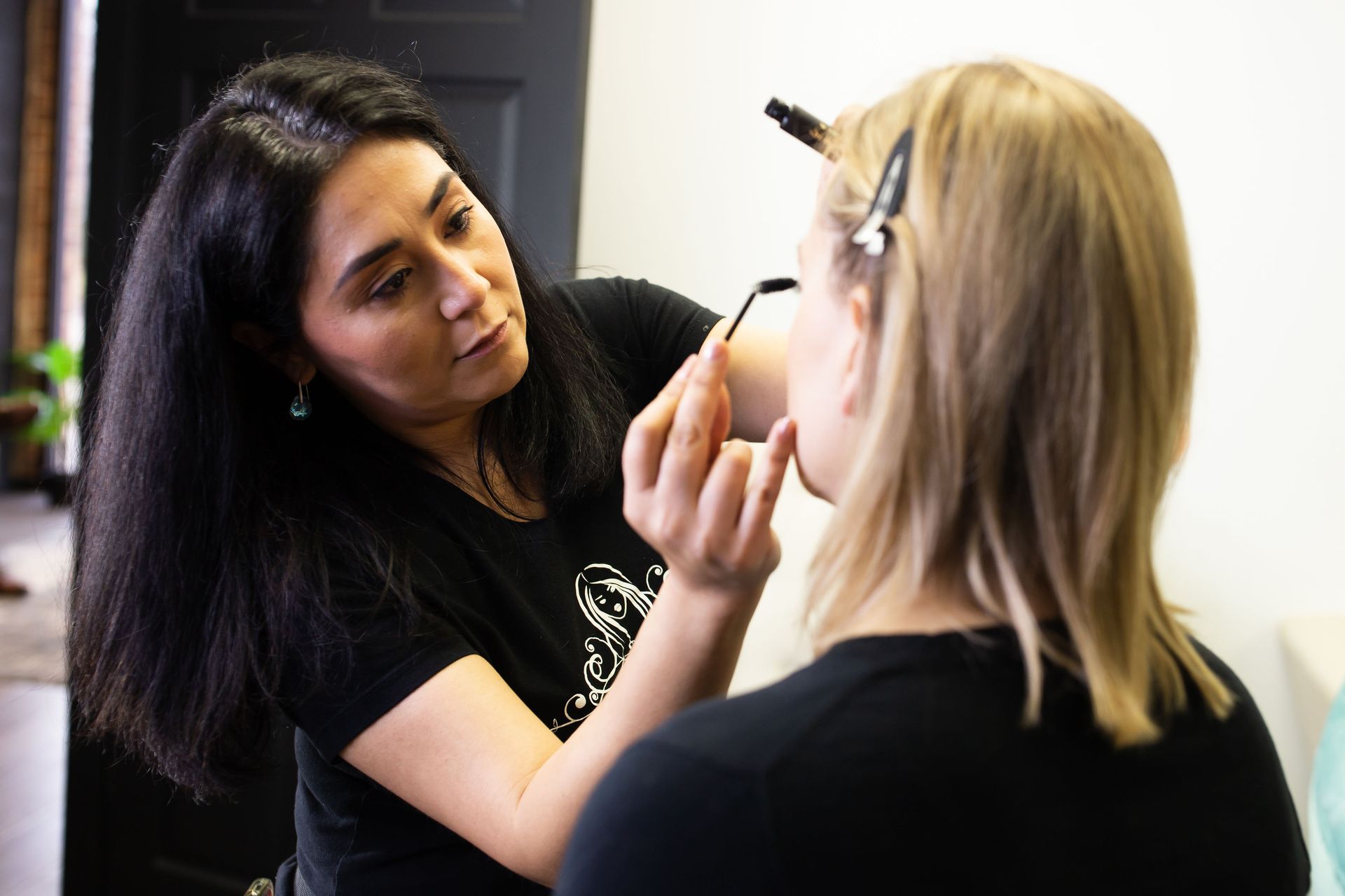 Professional Aesthetics & Makeup | EYE CANDY BY CLAUDIA