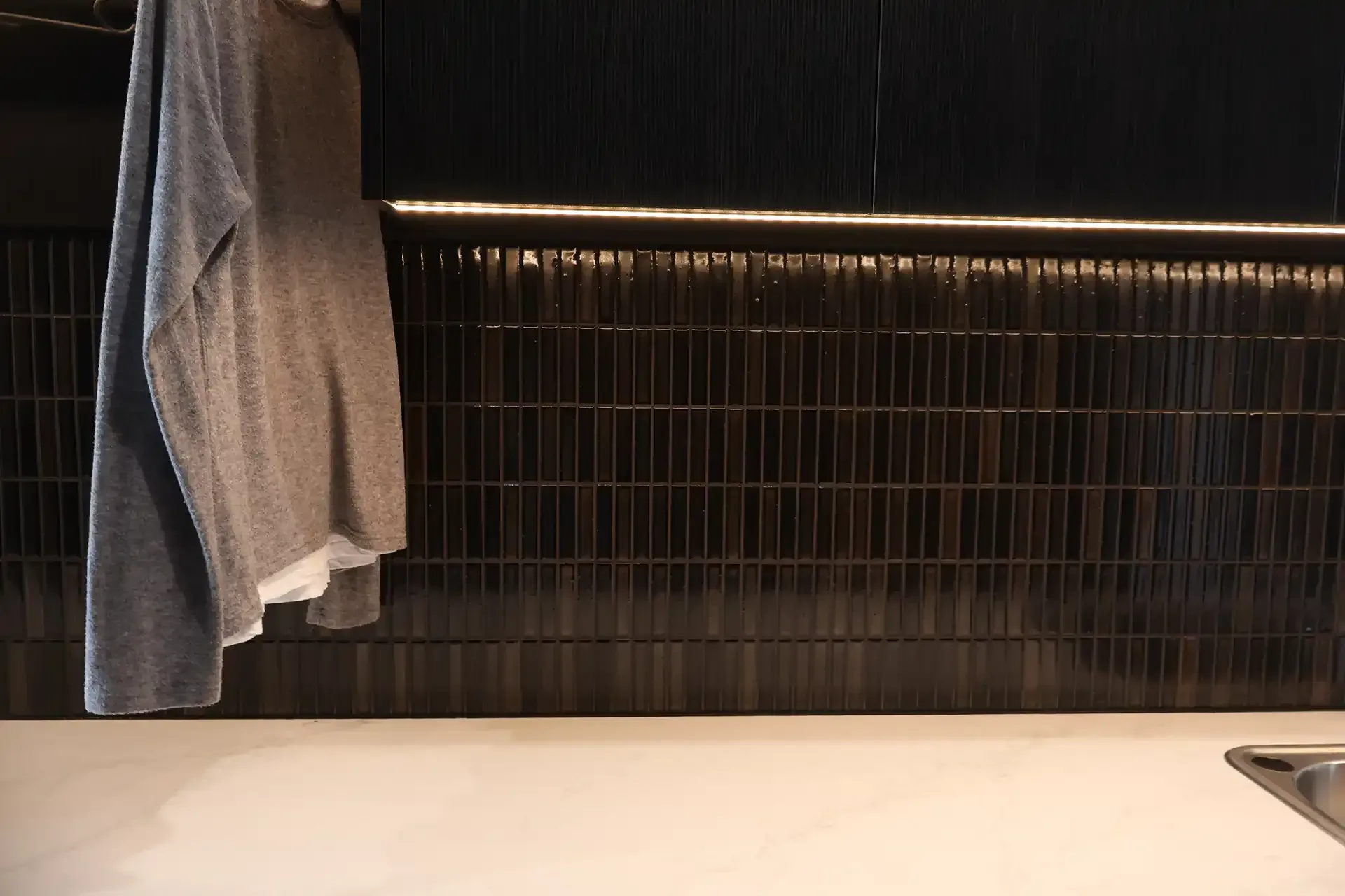 Laundry Bench in a new home built in St Leonards by master builder, Ryan Brothers Building