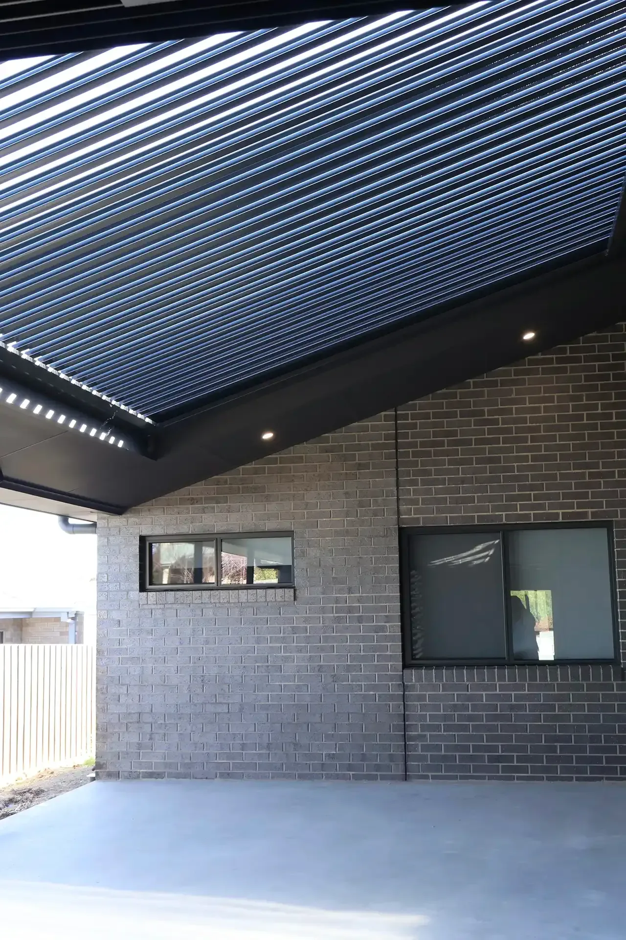 Outdoor Entertaining in a new home built in Brown Hill, Ballarat by master builder, Ryan Brothers Building