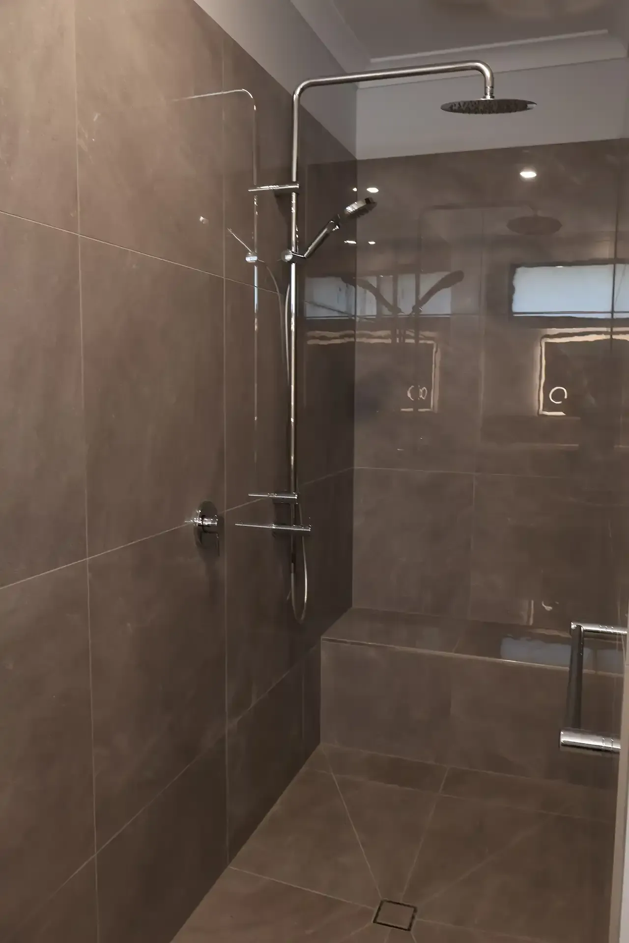 Bathroom in a new home built in Brown Hill, Ballarat by master builder, Ryan Brothers Building