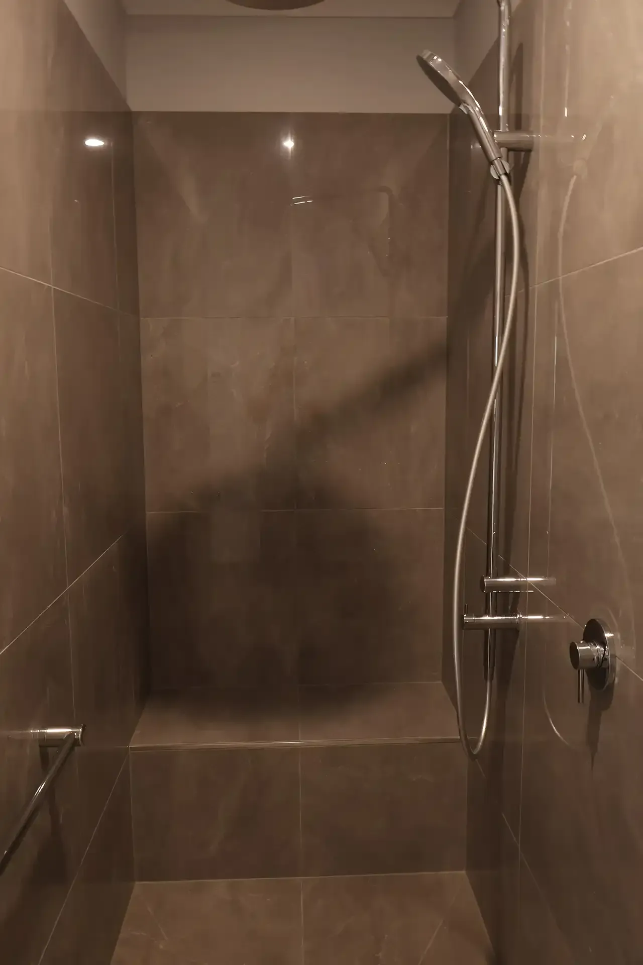 Bathroom in a new home built in Brown Hill, Ballarat by master builder, Ryan Brothers Building