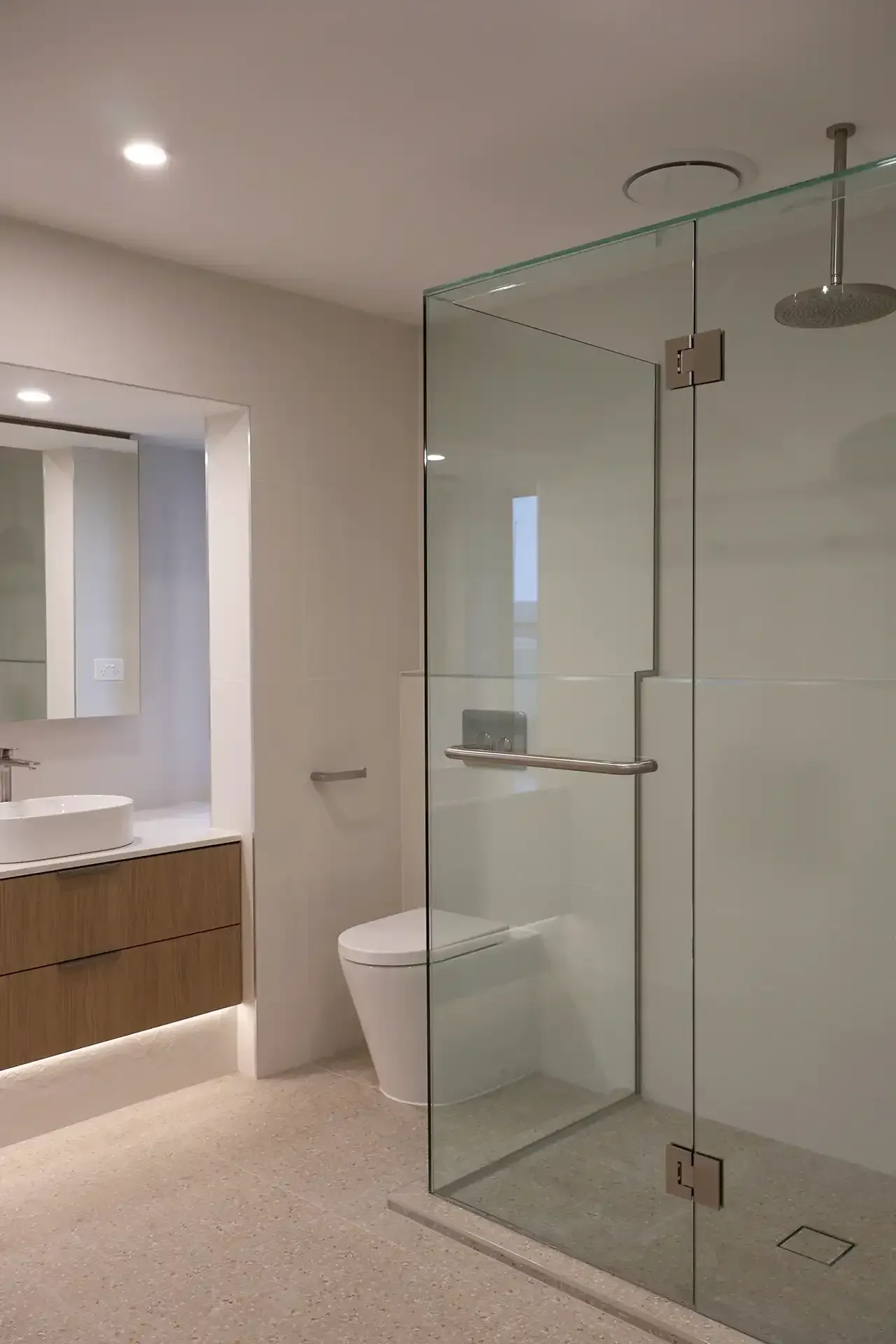 Ensuite in a new home built in Anglesea by master builder, Ryan Brothers Building