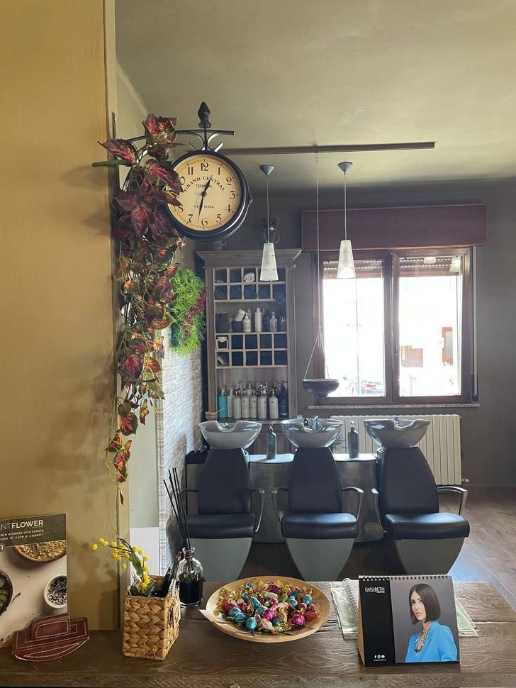 HairStudioAngela